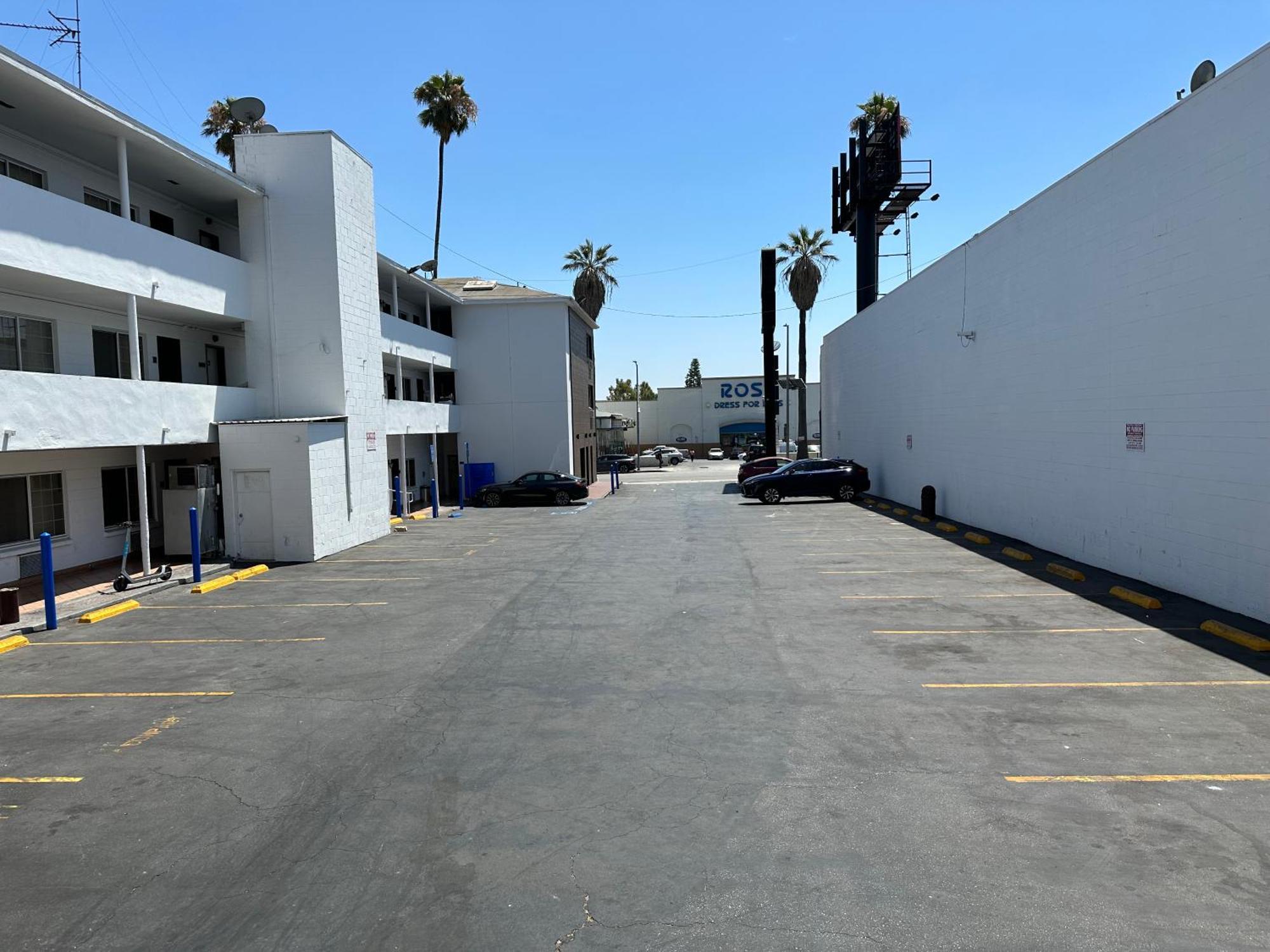 Motel Dusk Hollywood